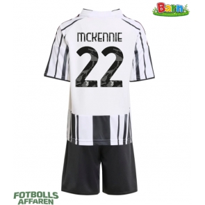 Juventus Weston McKennie #22 Hemmaställ Barn 2025-26 Kortärmad (+ Korta byxor)